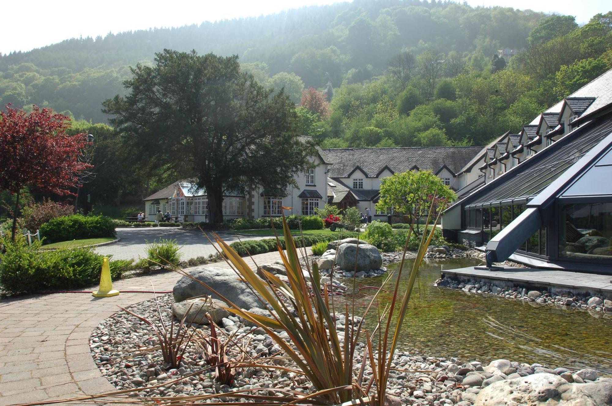 Wild Pheasant Hotel & Spa Лланголлен Екстер'єр фото